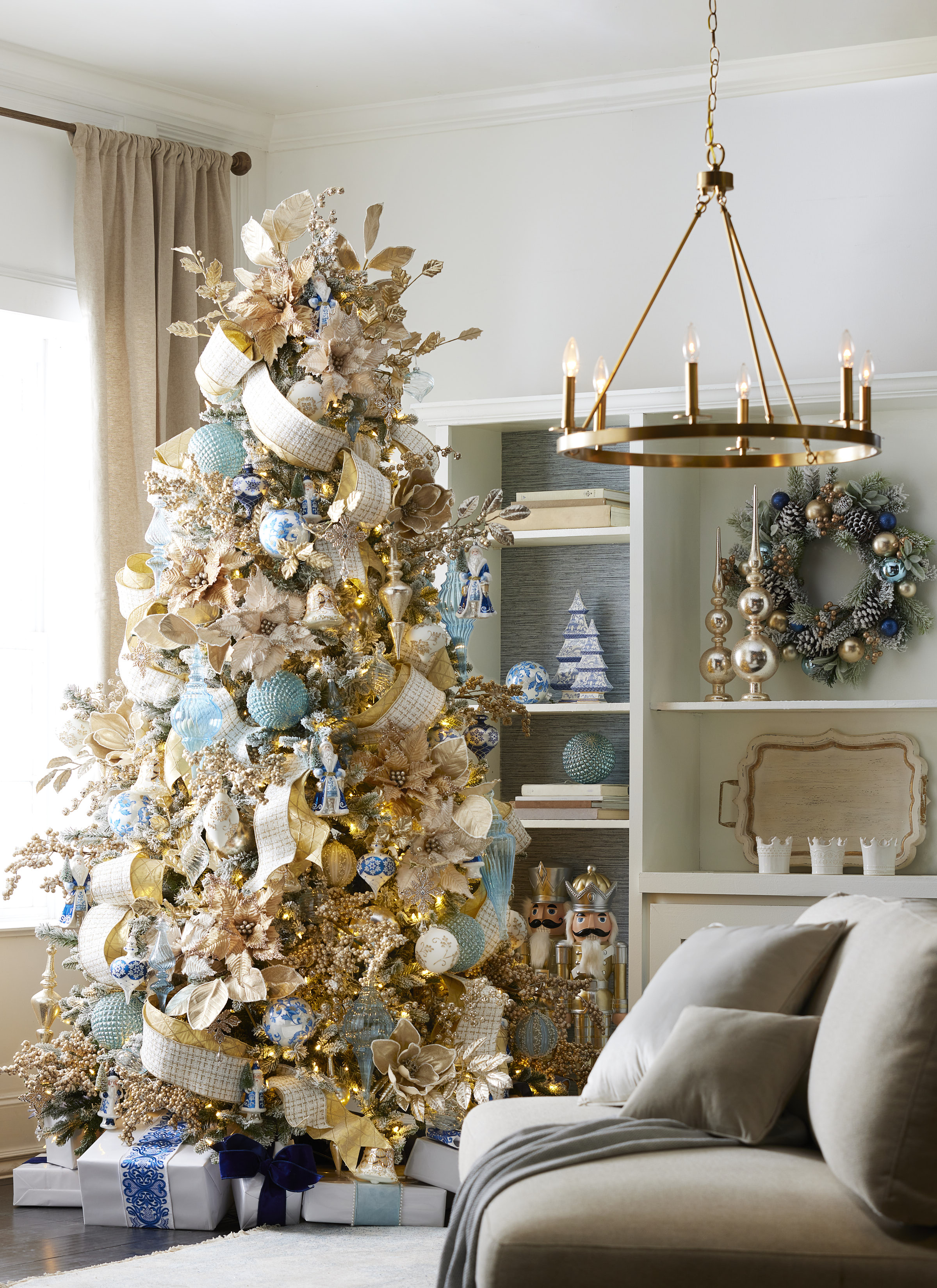 Thiết kế decoration christmas tree 2024 độc đáo cho mùa lễ này